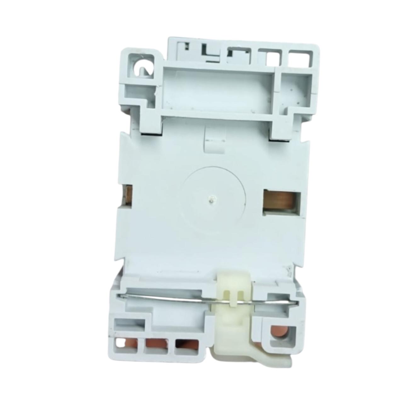 Allen Bradley 100-c23*10 Ser C contactor trifásico