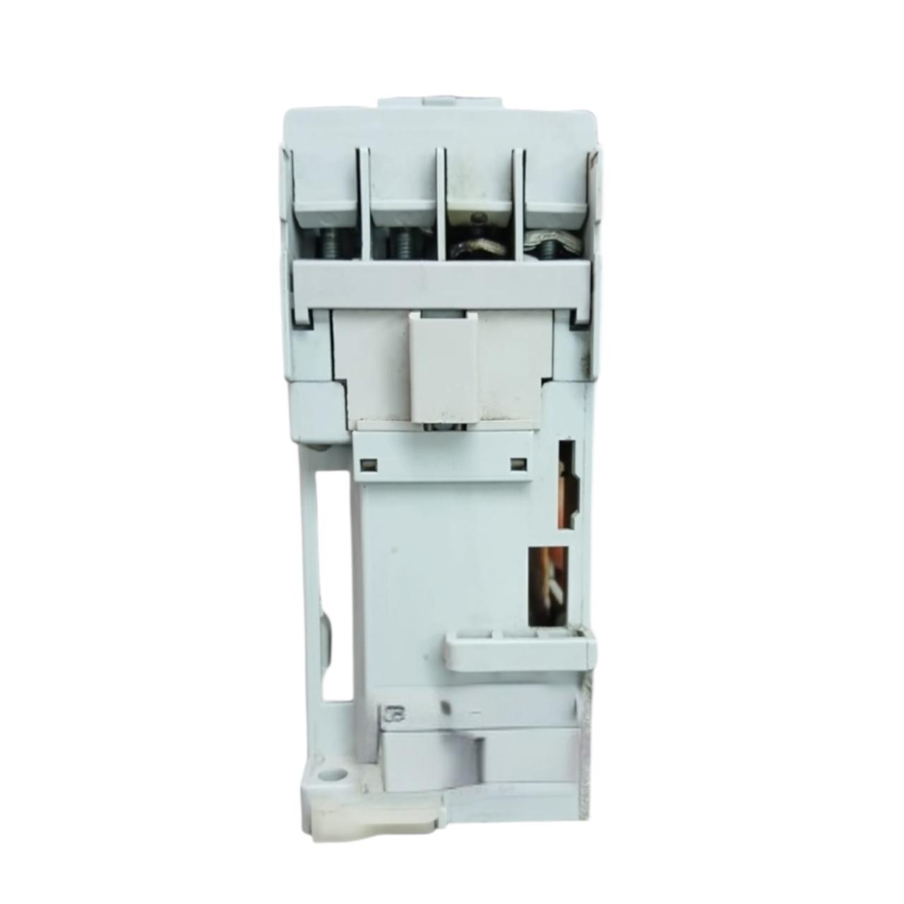 Allen Bradley 100-c09d*01 Ser A contactor compacto