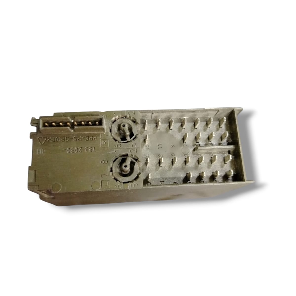 SIEMENS 6ES7-138-4FA04-0AB0 con detalle