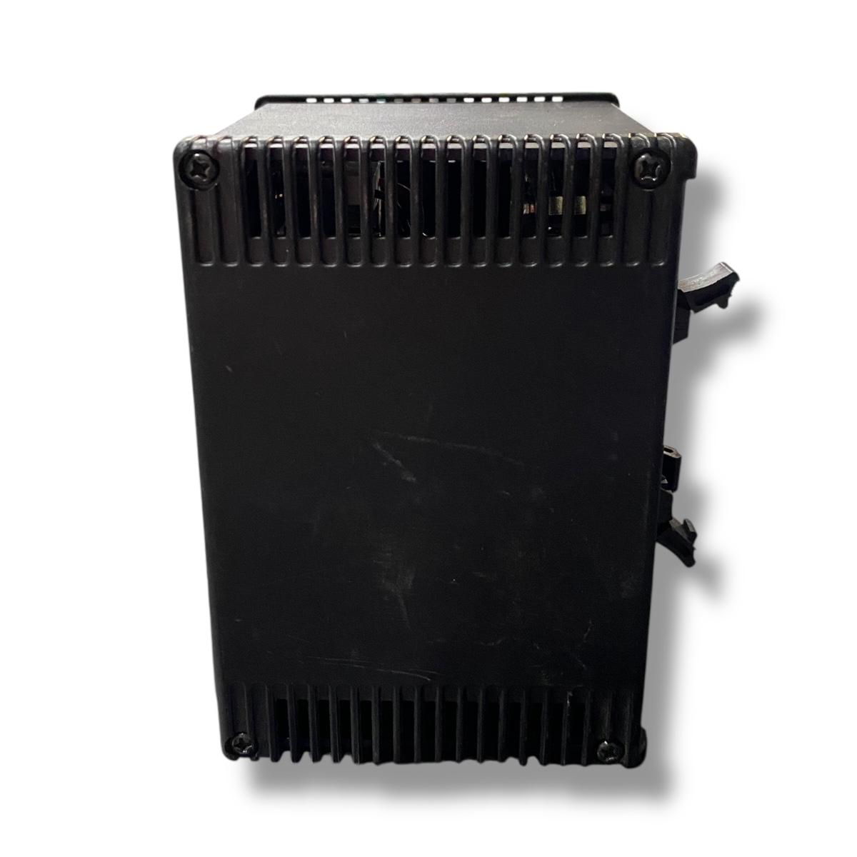 Omron Pd3-3024-3-pi controlador digital