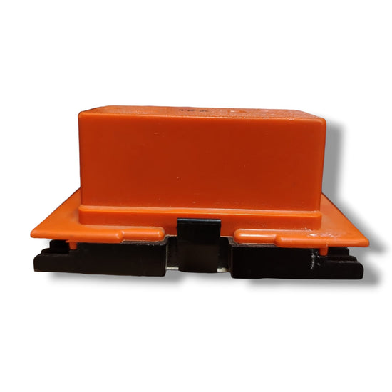 BYRNE BE08065-3-G-4-BB TOMACORRIENTE