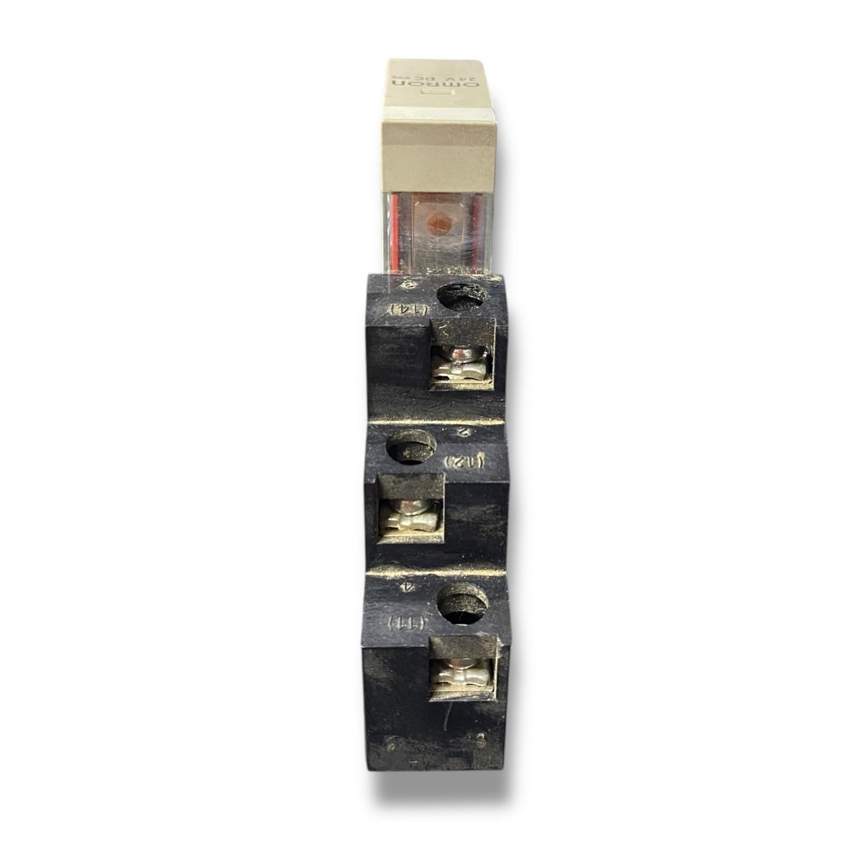 Allen Bradley 700-hn 121+g2r-1-s relé montado sobre su base