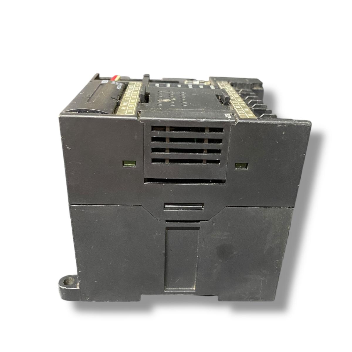 Omron Plc Cp1l-l20dr-a Controlador Lógico Programable