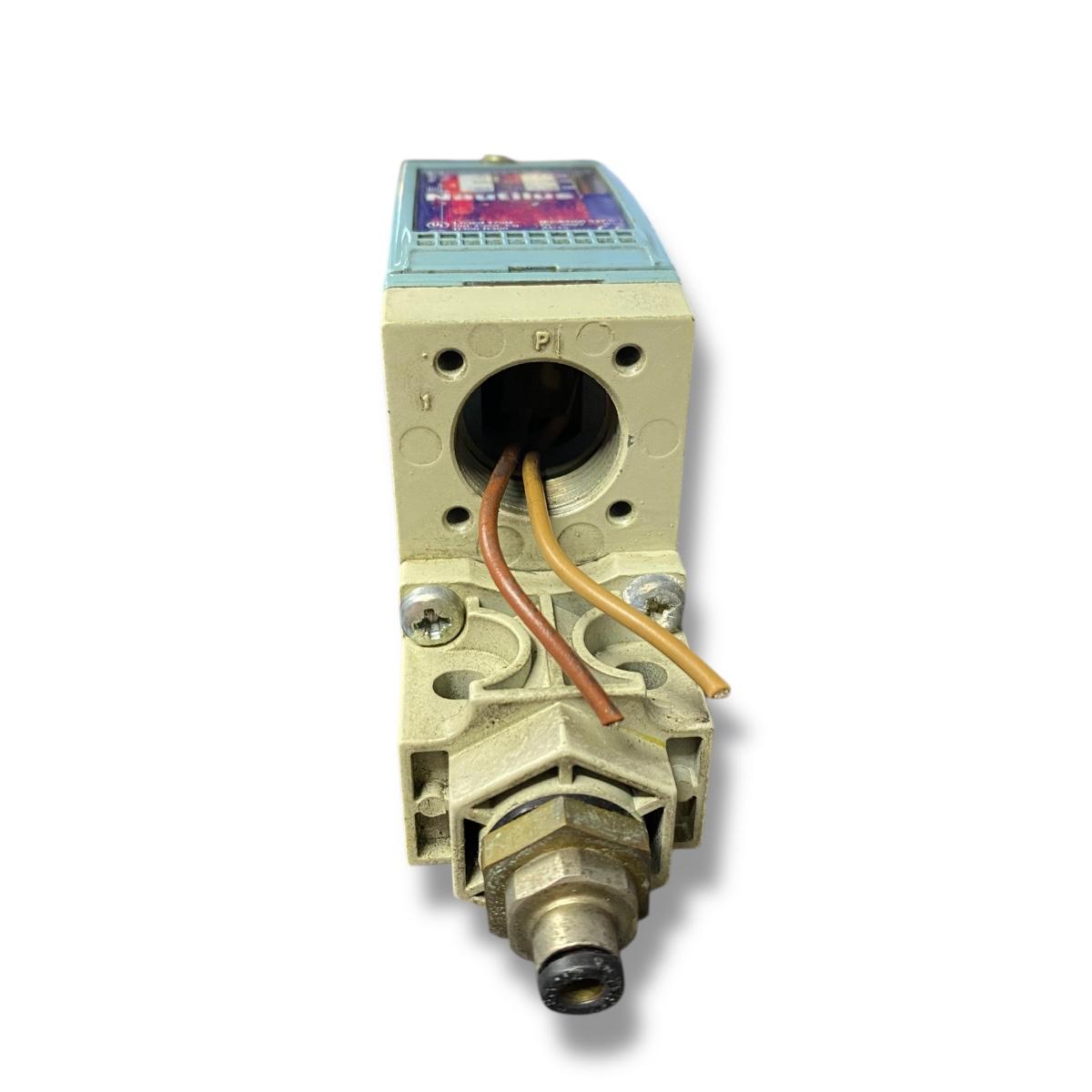 Telemecanique Xmla010a2s11 interruptor de presión mecánico
