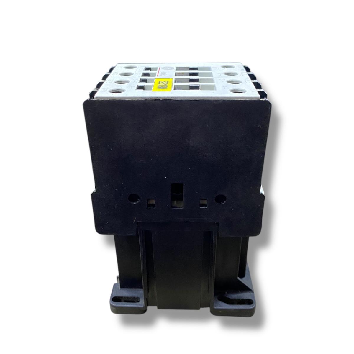 General Electric cl03dd400m contactor industrial