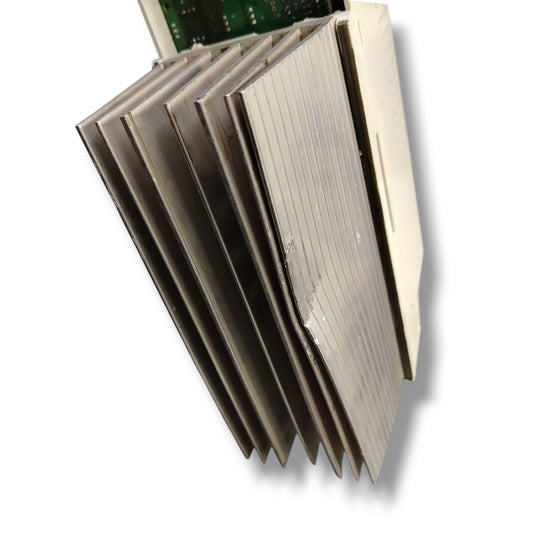 KUKA KSD1-16 SERVO DRIVE CON DETALLE