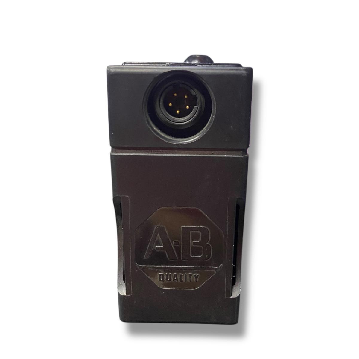 Allen Bradley 42crc-4000  PhotoSwitch de registro