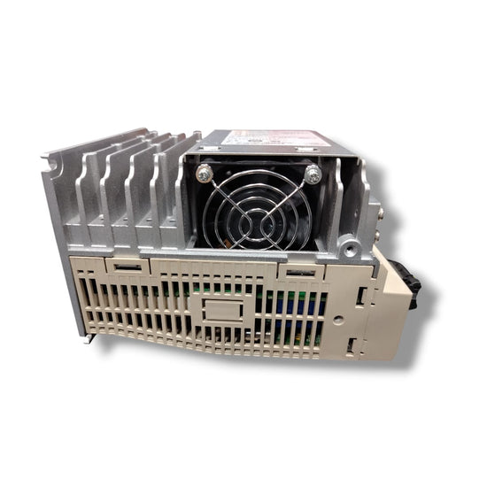 YAWASKA SGDV-5R4D01A020000 SERVODRIVE AMPLIFICADOR