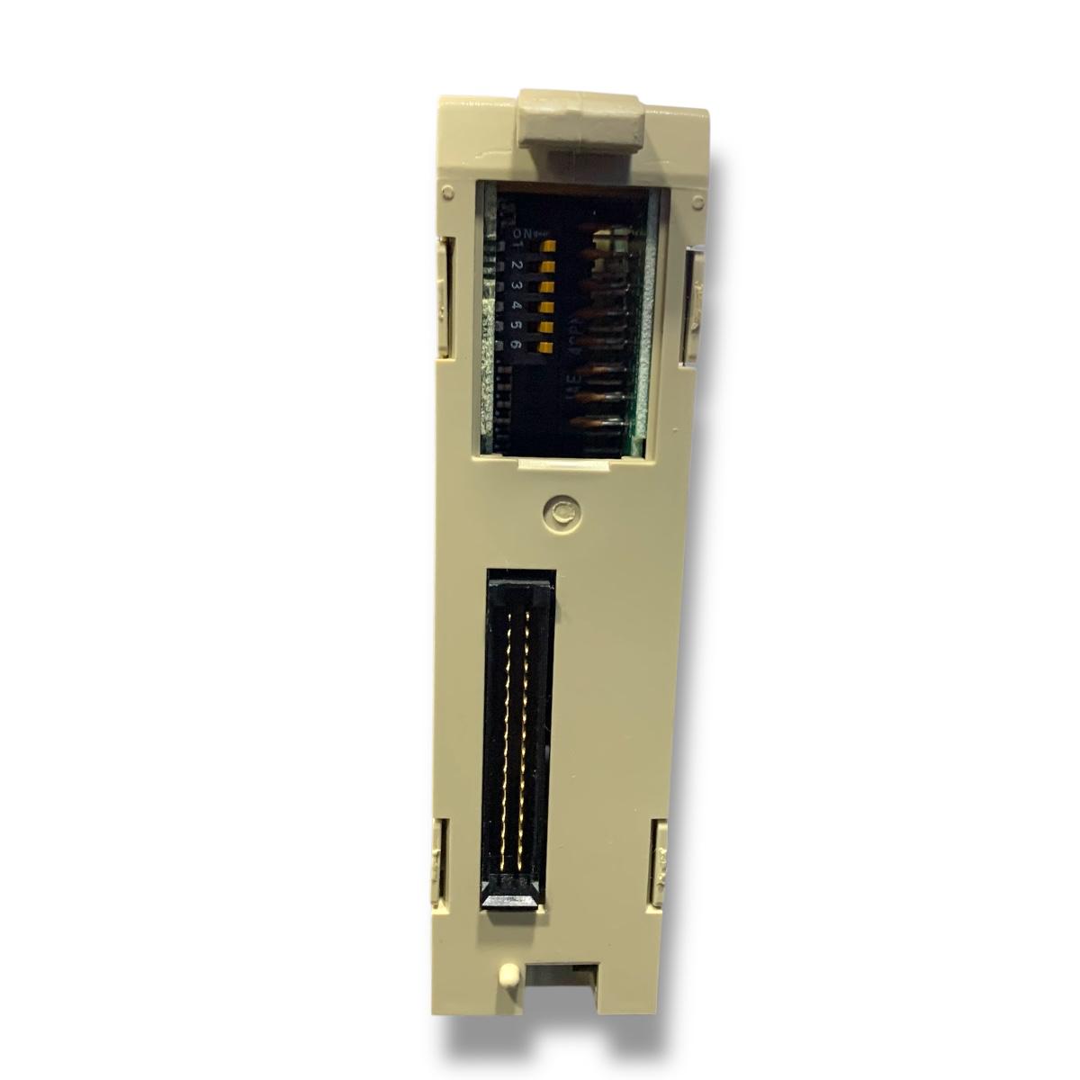 OMRON C200H-MD215 Módulo de Entradas Digitales
