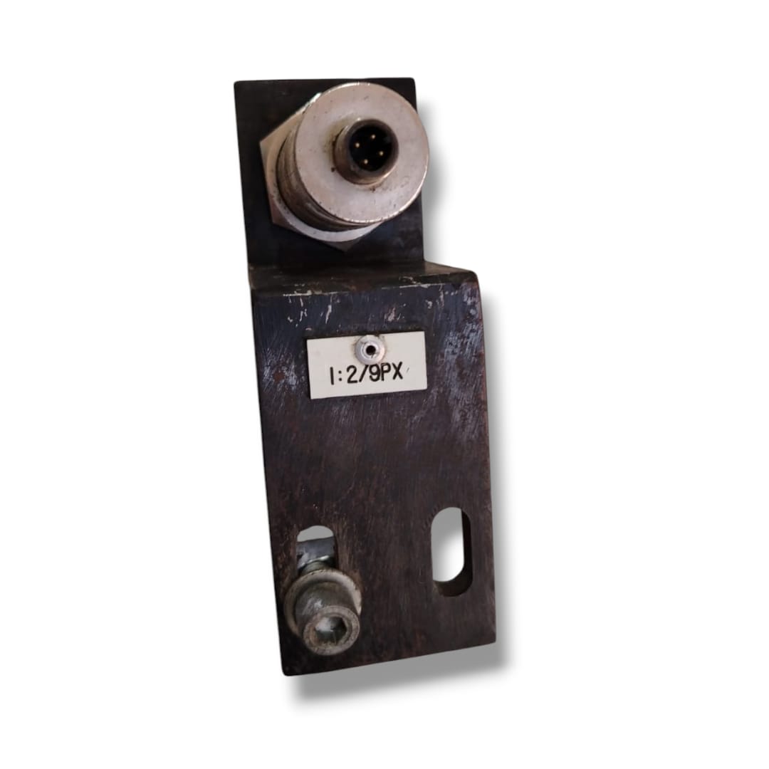 BALLUFF  BES 516-327-S4-C