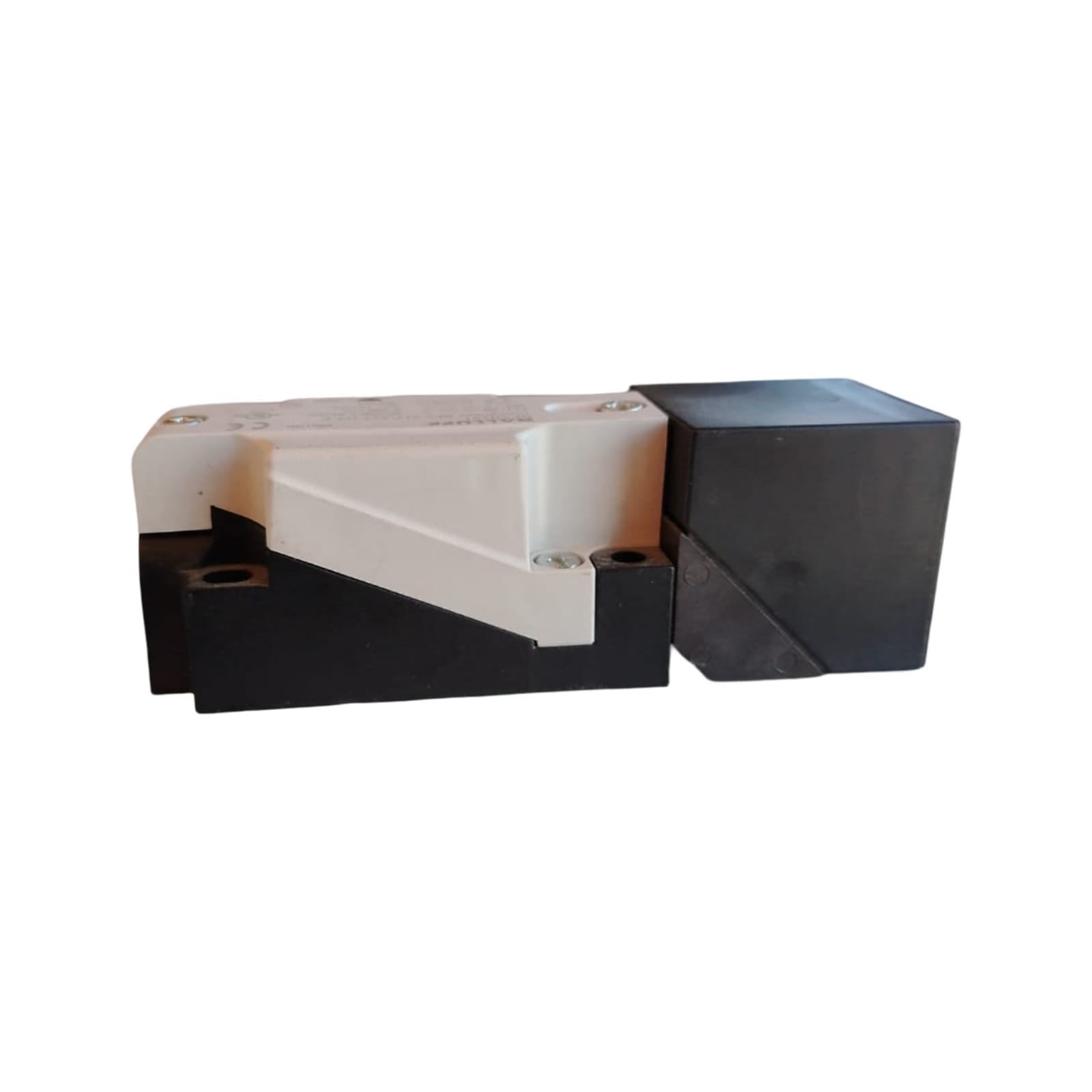 BALLUF BES0241