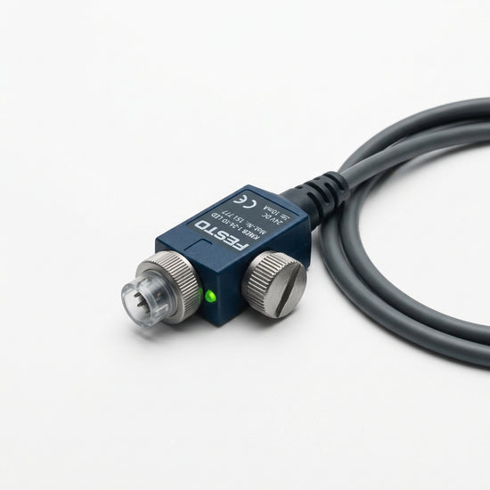 Festo KMEB-1-24-10-LED Cable con conector tipo zócalo