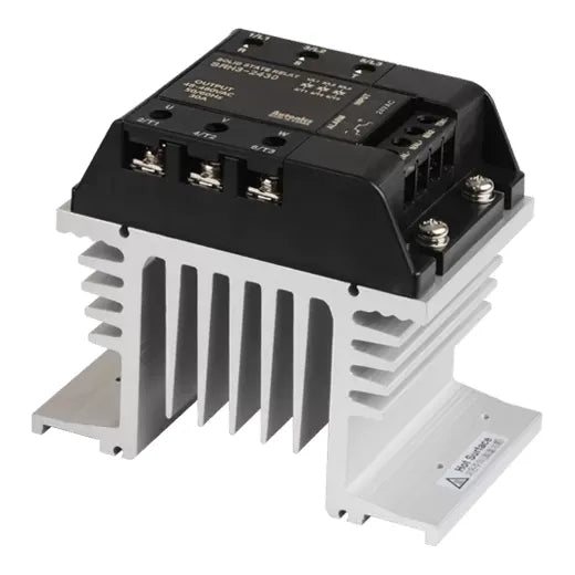 SRH3-2430 SSR trifásico con disipador 30A Input 24VCA Output 48-480VCA