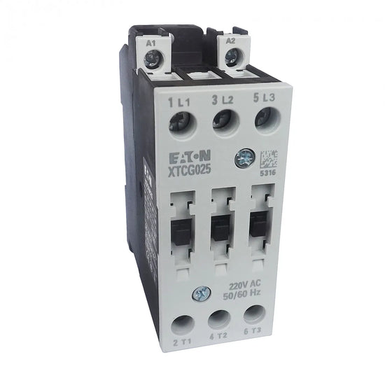XTCG032C00A0 Contactor trifásico Bobina 220VCA 32A IP20
