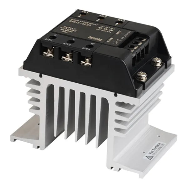 SRH3-4230 SSR trifásico con disipador 30A Input 90-240VCA Output 24-240VCA