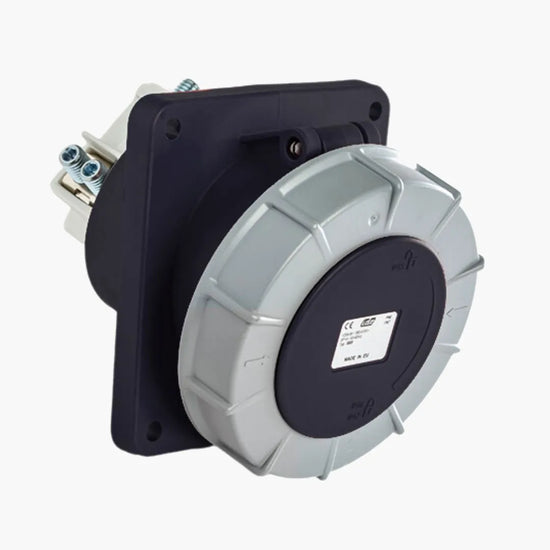 Base empotrar inclinada 125A 3P+N+T 500VCA 7h Negro IP66-IP67