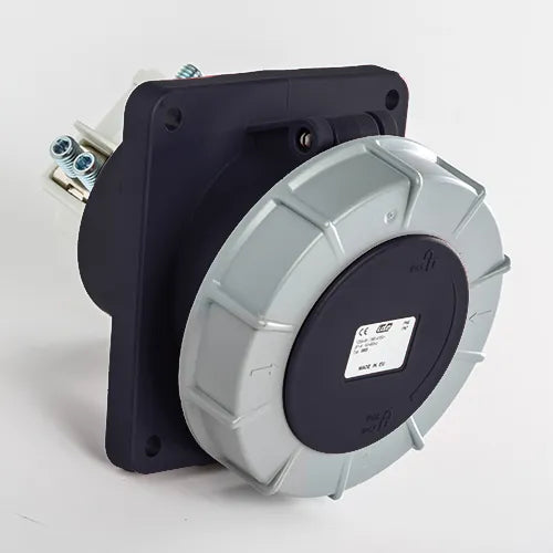 Base empotrar inclinada 125A 3P+T 500VCA 7h Negro IP66-IP67
