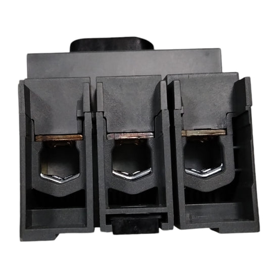 ABB	1S200B11907600451/OT125F3 Interruptor trifásico