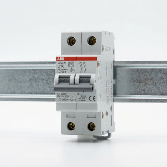 ABB 2CDS282001R0034 INTERRUPTORES TERMOMAGNETICOS MINIATURA RIEL DIN